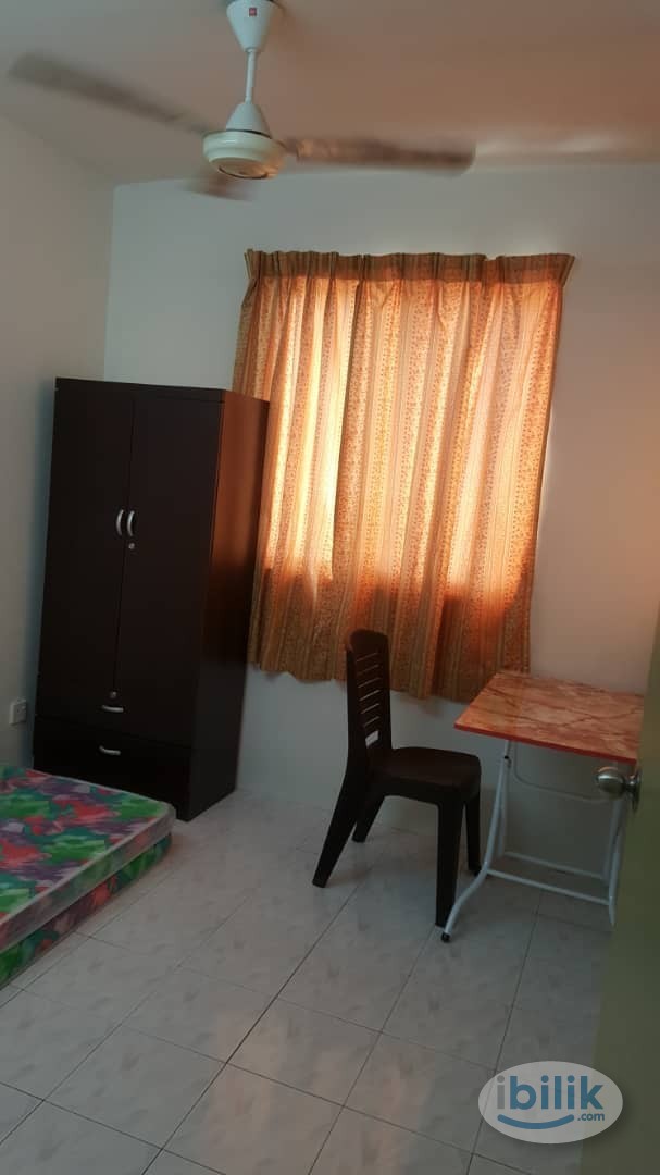 Middle Room for rent - Image 3