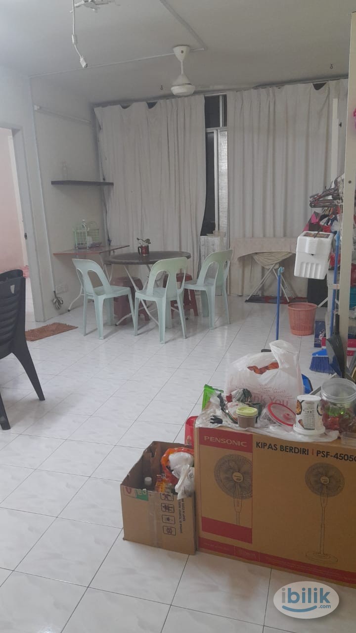 Middle Room for rent - Image 5