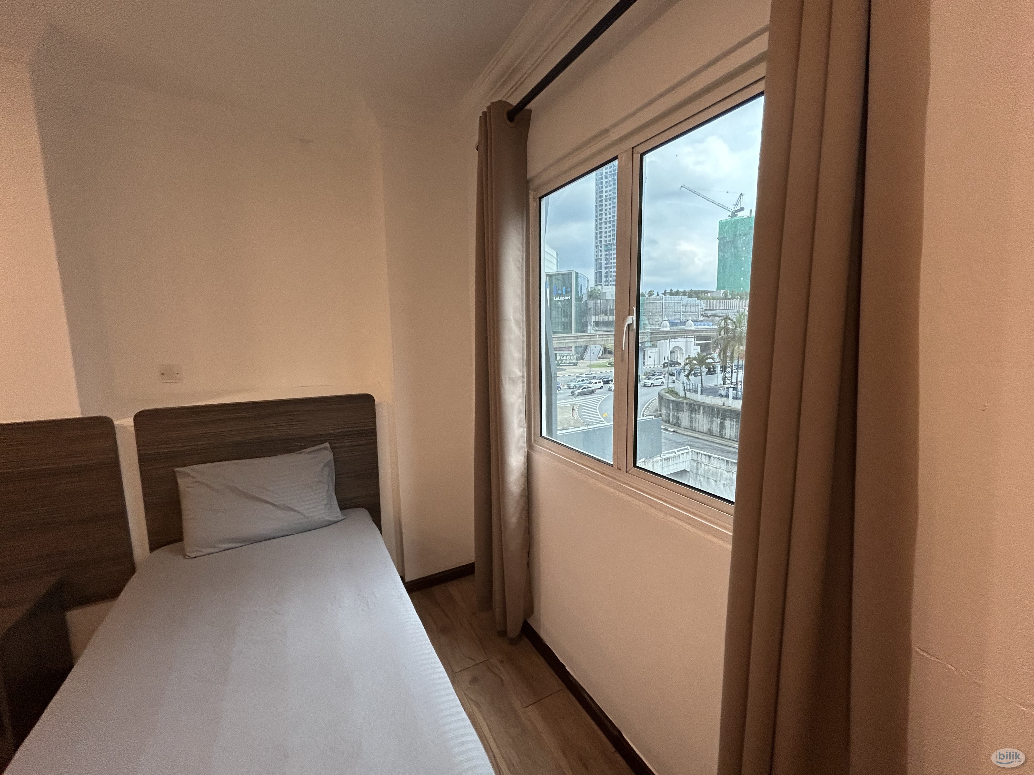 🔥Masteroom opposite LALAPORT🔥 0 DEPOSIT 🔥 Move in IMMEDIATELY ‼️ Private Room in @BUKIT BINTANG‼️🔥 - Image 2