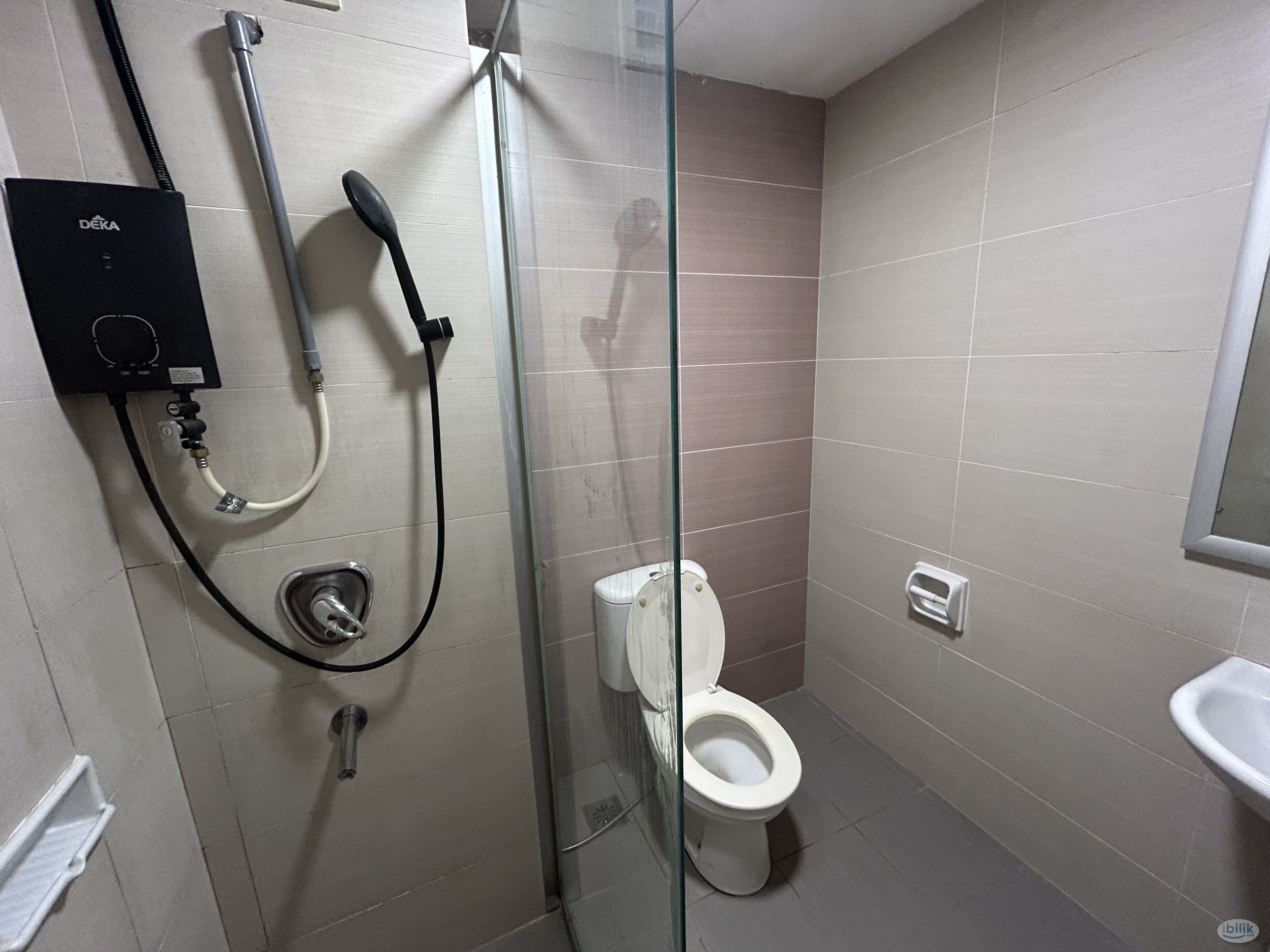 🔥Masteroom opposite LALAPORT🔥 0 DEPOSIT 🔥 Move in IMMEDIATELY ‼️ Private Room in @BUKIT BINTANG‼️🔥 - Image 3
