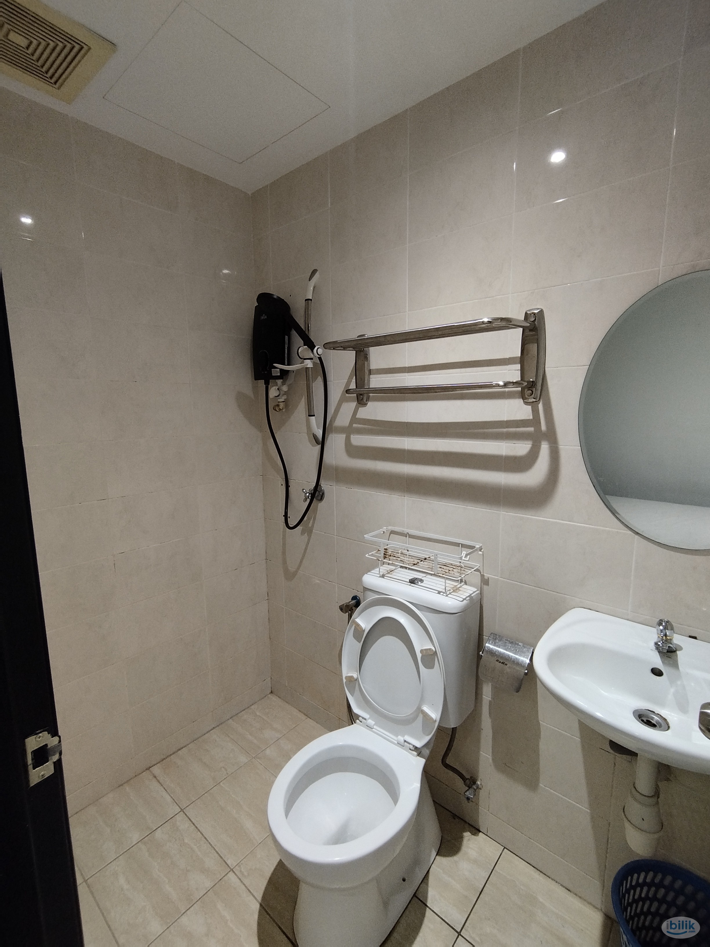 [‼️LOW DEPOSIT‼️] [🎈SUPER COMFORTABLE ROOM🎈] Master Room at Damansara Perdana, Petaling Jaya - Image 1
