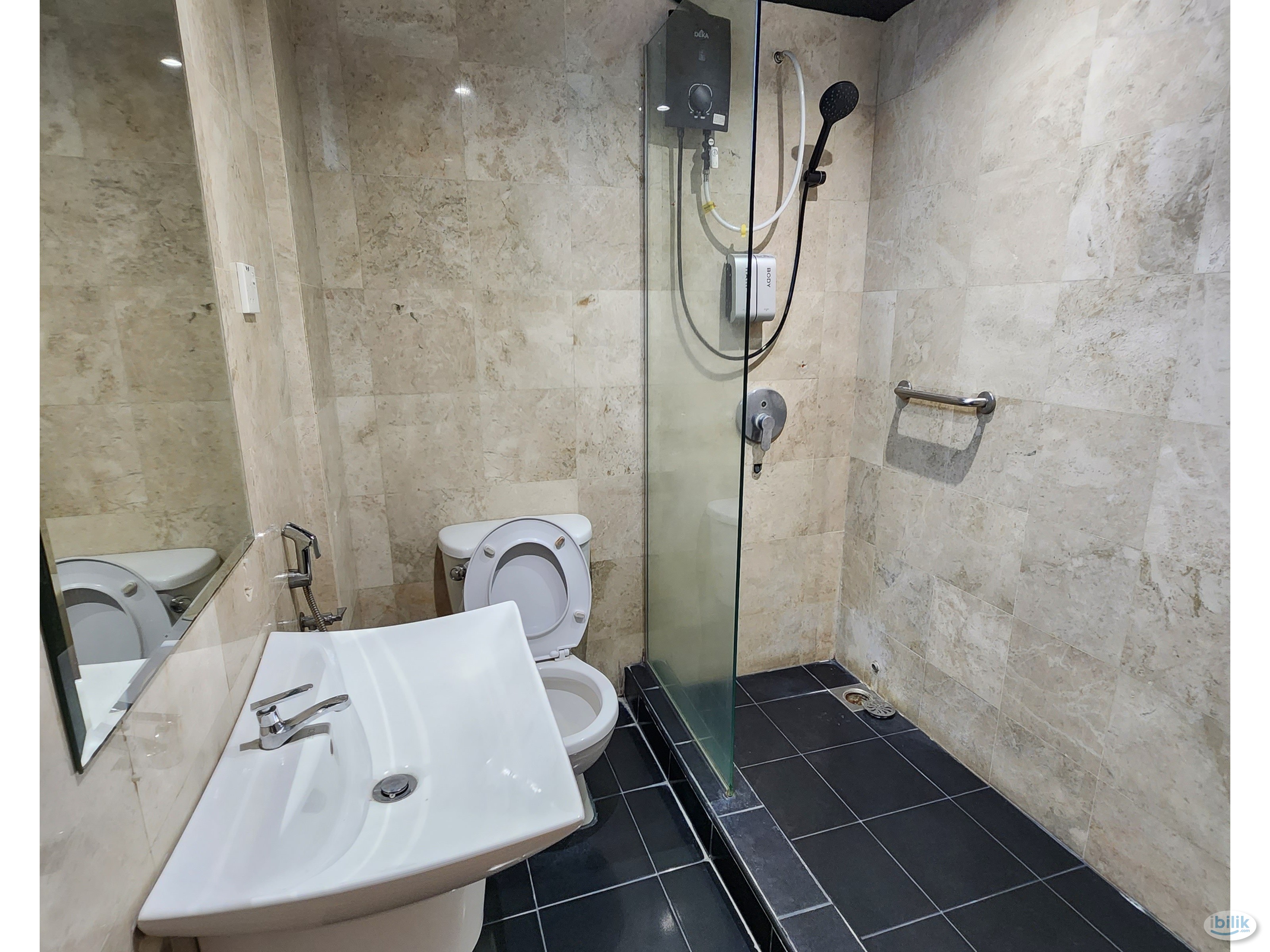 [❌LOW DEPOSIT❌] [🎈SUPER COMFORTABLE ROOM🎈] Master Room at Pudu, KL City Centre - Image 3