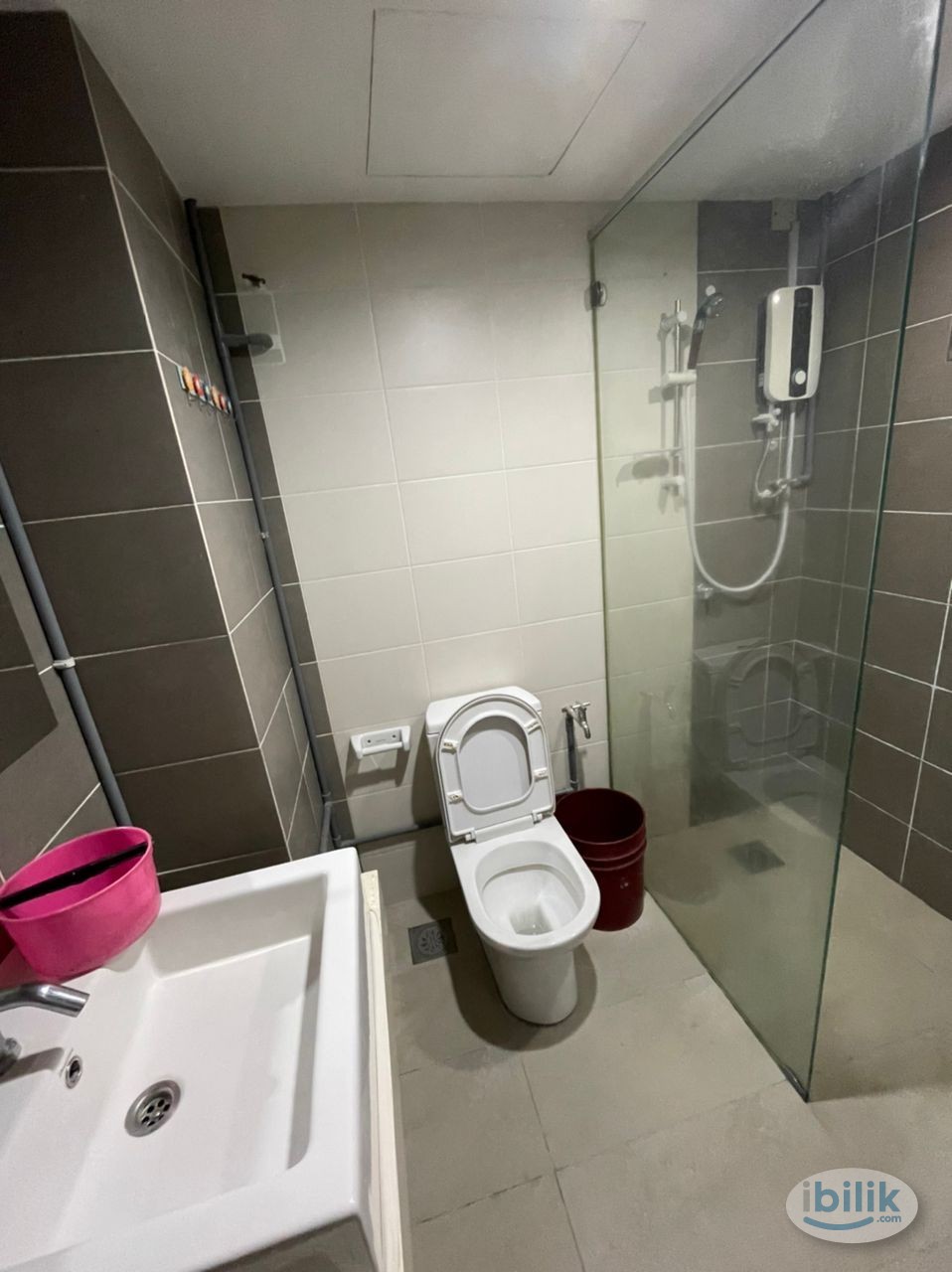 Master bedroom c/w bathroom for rent near MRT Kepong Baru - Image 1