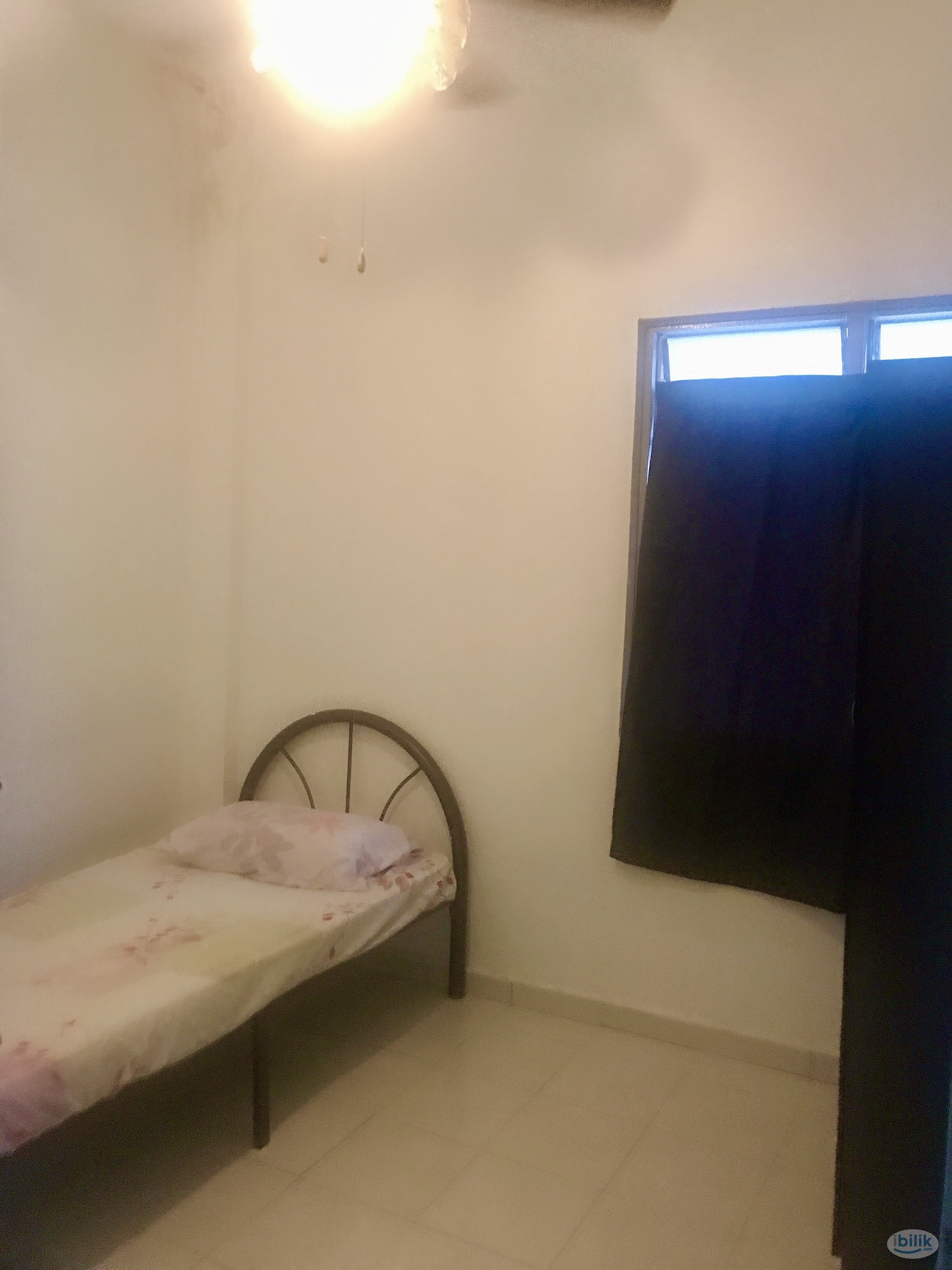 Single Room at Block A04-02@Taman Megah Ria, Pasir Gudang - Image 1