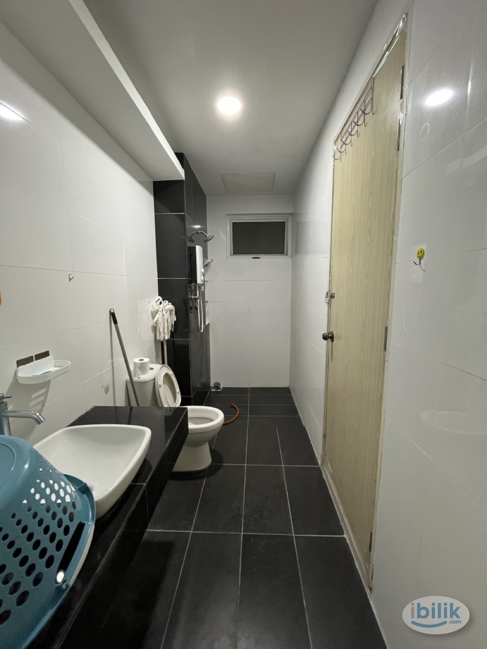Common Room at The Clovers, Sungai Ara - Image 4