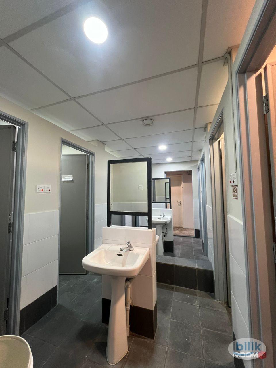 Raya Offer ❗ FEMALE Unit Room for Rent near LRT USJ 21 Subang Jaya - Image 5