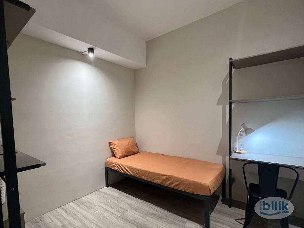 Raya Offer ❗ FEMALE Unit Room for Rent near LRT USJ 21 Subang Jaya - Image 1
