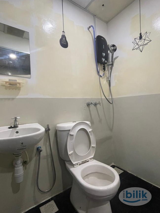 Walking Distance to INTI College & LRT Station. Middle Room Rent in SS15, Subang Jaya - Image 3