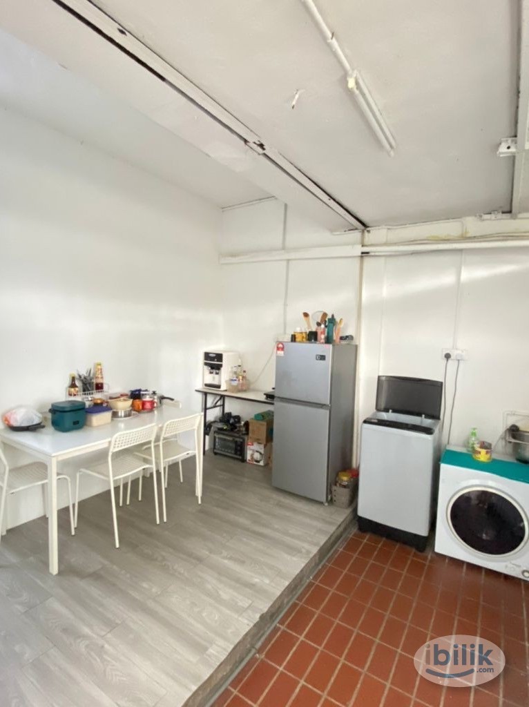 Walking Distance to INTI College & LRT Station. Middle Room Rent in SS15, Subang Jaya - Image 4