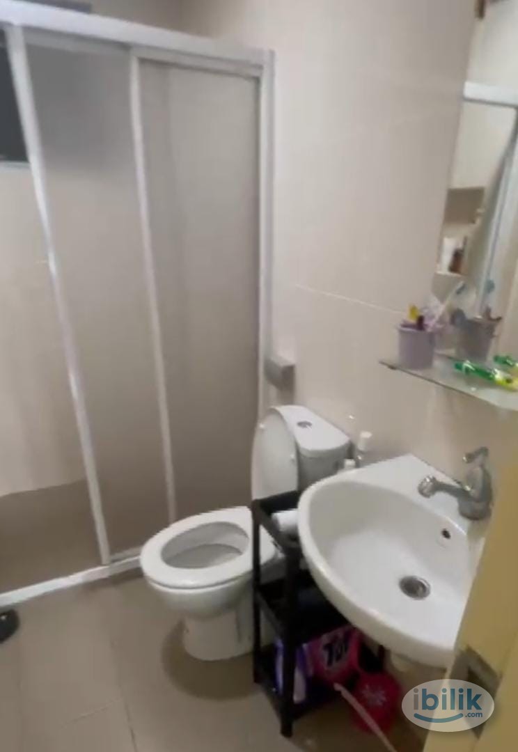 FREE WIFI+WATER+ELECTRIC, Master Room at OUG Parklane, Old Klang Road - Image 3