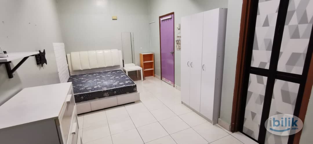Bandar Utama Fully Furnished Middle Room at Bandar Utama, Petaling Jaya - Image 1