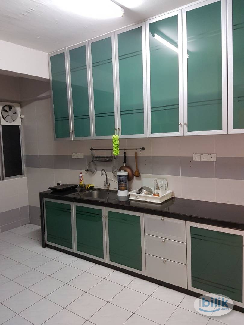 Master Room at Bayan Lepas, Penang - Image 1