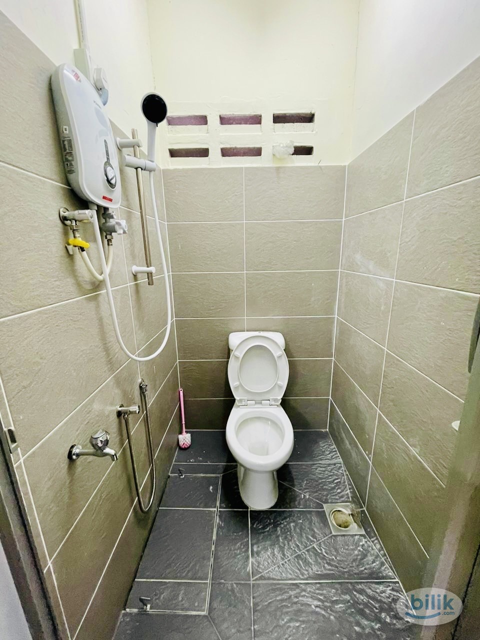 Single Room For Rent at Taman Connaught, Cheras - Image 1