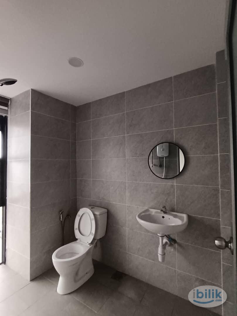 🔥MASTEROOM@ SENTUL🔥 3 min to MRT Kentonmen 🚝❗️Private bathroom😍😍 Immediate move in🔥 - Image 4