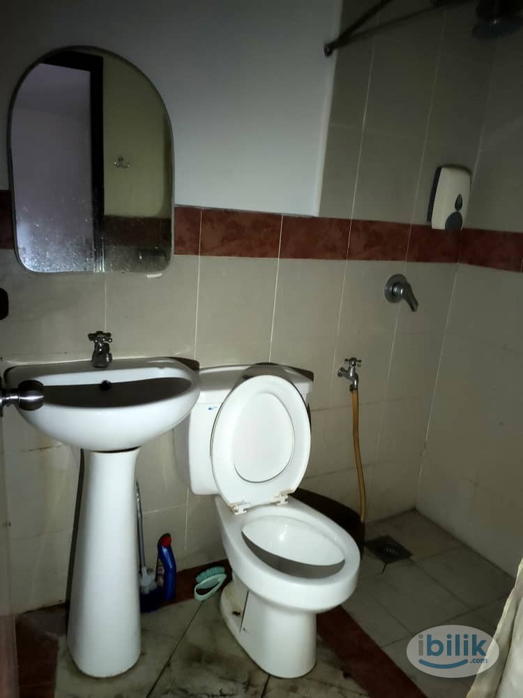 Single Room at Pusat Perdagangan Subang Permai, Subang - Image 4