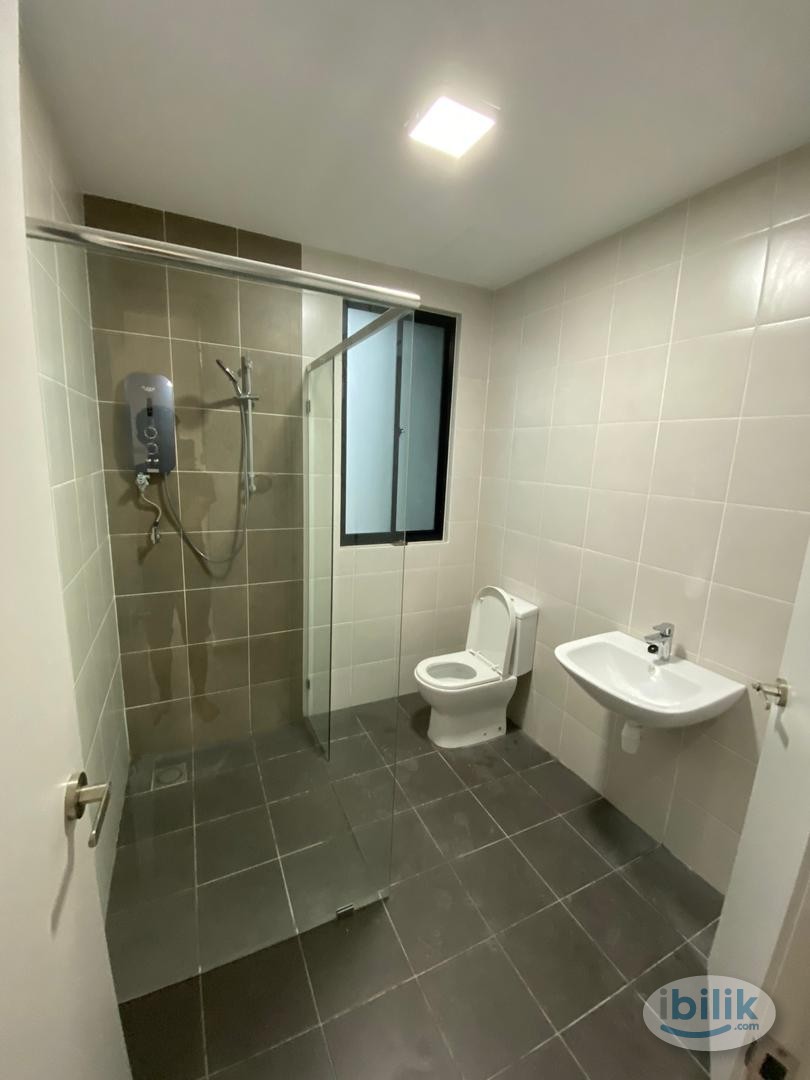 Master Room at D'Sands Residence, Old Klang Road - Image 3