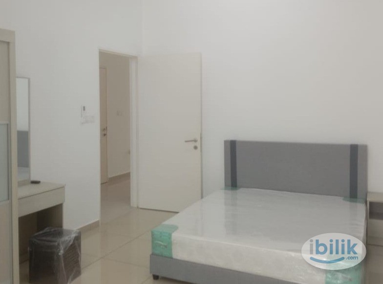 Middle Room at Sendayan, Seremban - Image 1