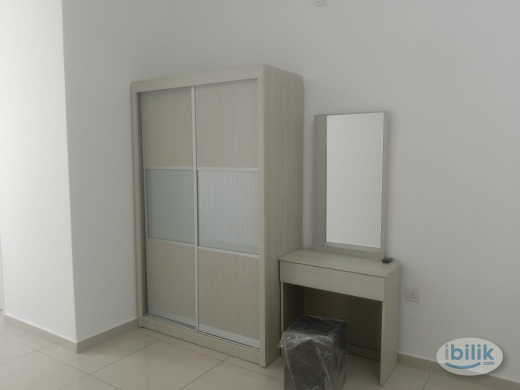 Middle Room at Sendayan, Seremban - Image 2