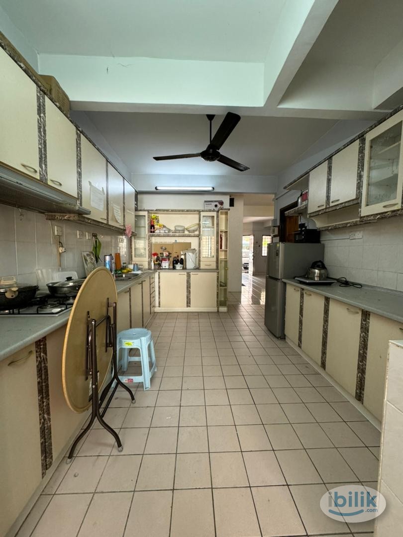 FEMALE Unit 🛌 Room with Air-Cond + WiFi for Rent at Petaling Jaya - Image 2