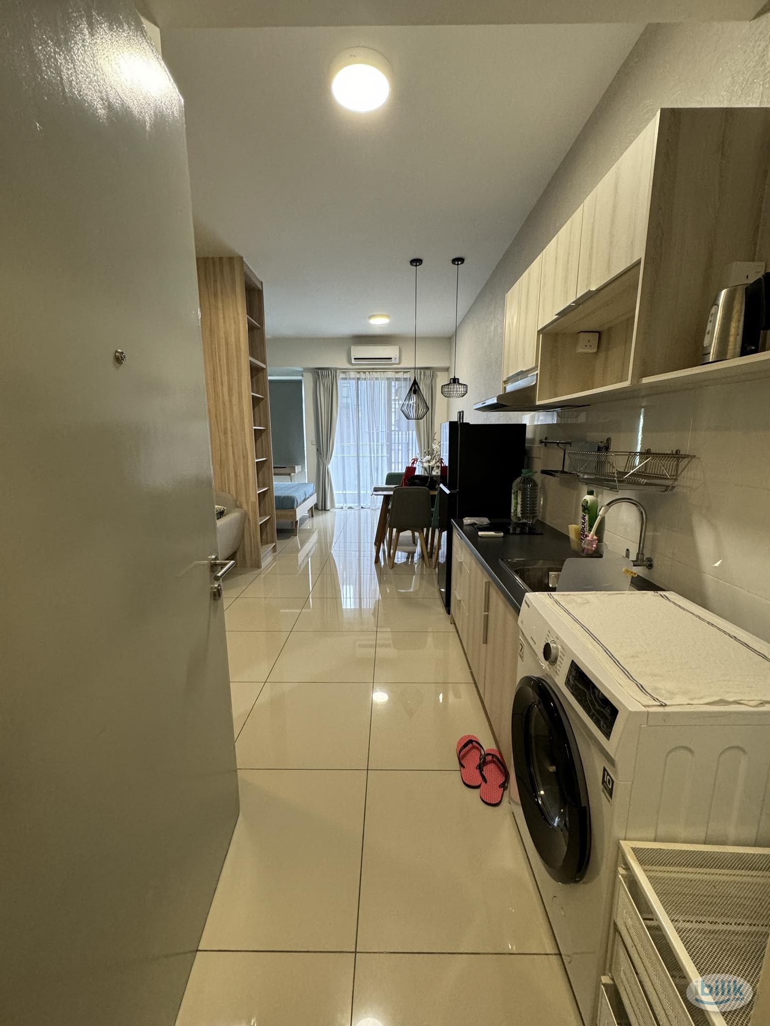 Newly Refurnished Studio at Paramount Utropolis @ Glenmarie, Shah Alam - Image 2