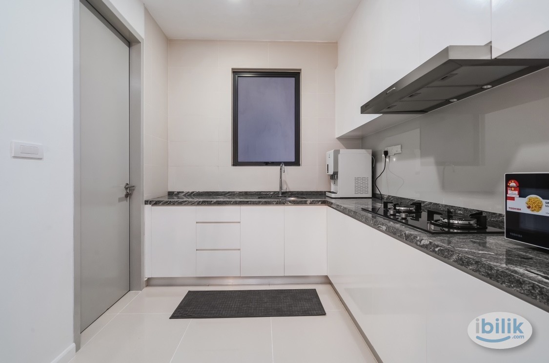 Exclusive Medium Room Azure Residence Fully Furnished with Interior Design - Image 4