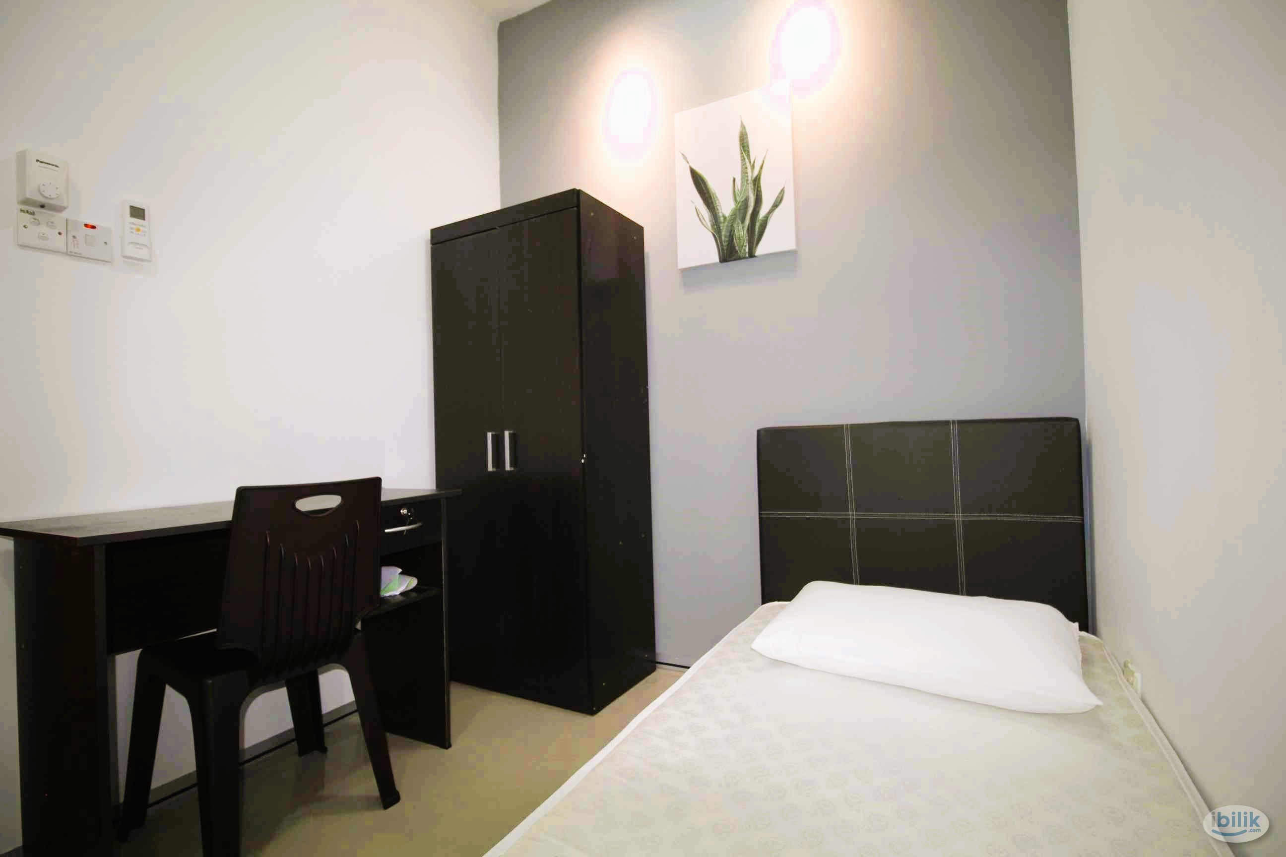 🚗Cozy Female AC Room, 8mins to Publika, Low Deposit🚗 Duta Ria - Image 1