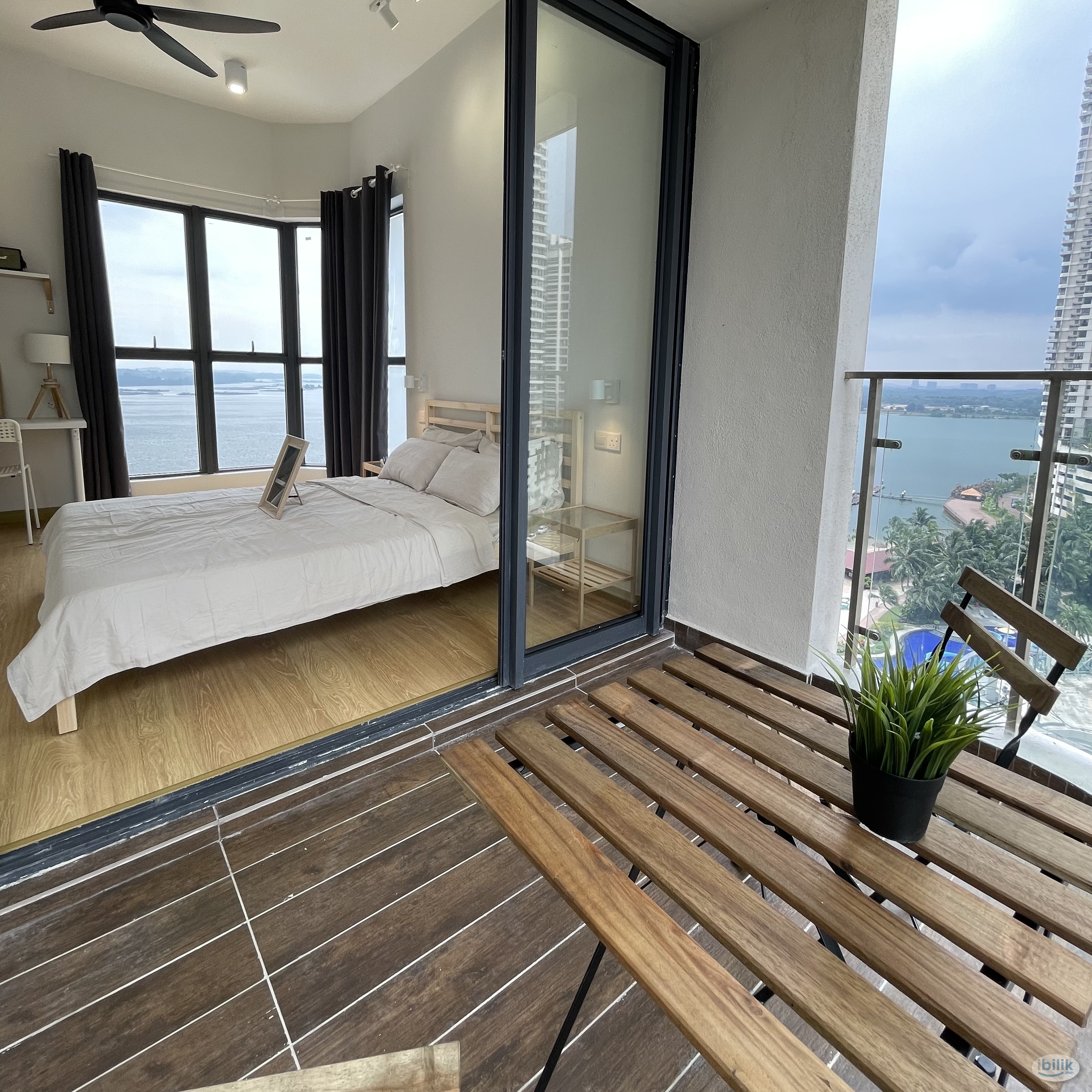 Master Room at Country Garden, Danga Bay - Image 3