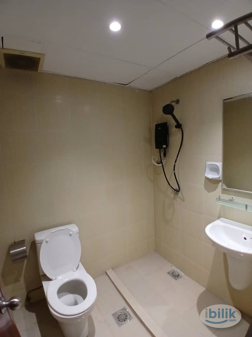🛵privateroom & privatebathroom🛵🎁0% deposit option🎁😏walk to CIQ😏 - Image 2