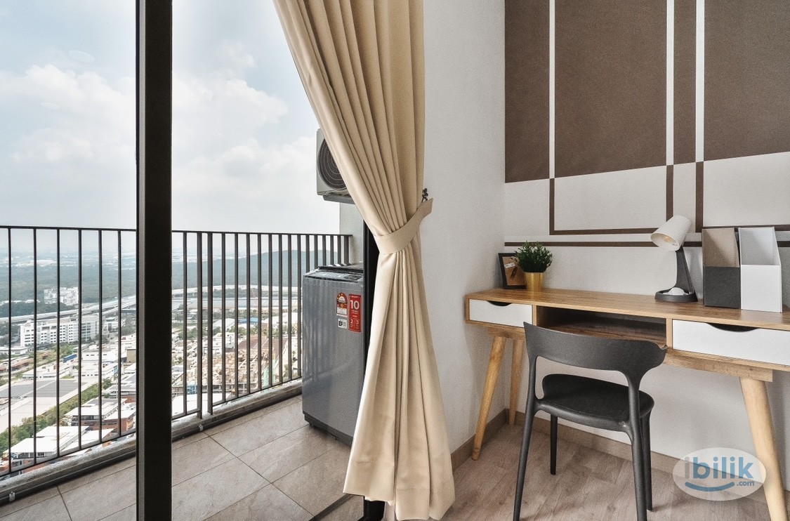 Exclusive Studio Fully Furnished with Interior Design Emporis Kota Damansara - Image 3