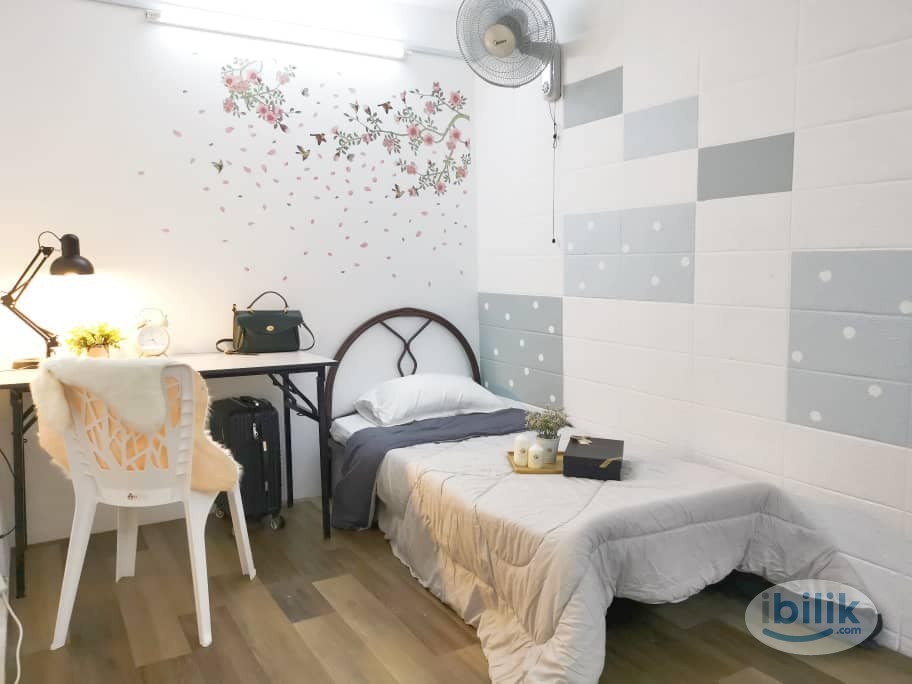 Room For Rent In the Middle of SS2 Heart - Image 1