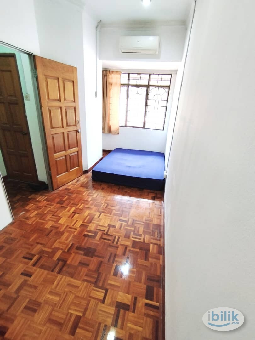 👍Cheap and Nice Room👍 in Band Utama, Near to 1 Utama - Image 2
