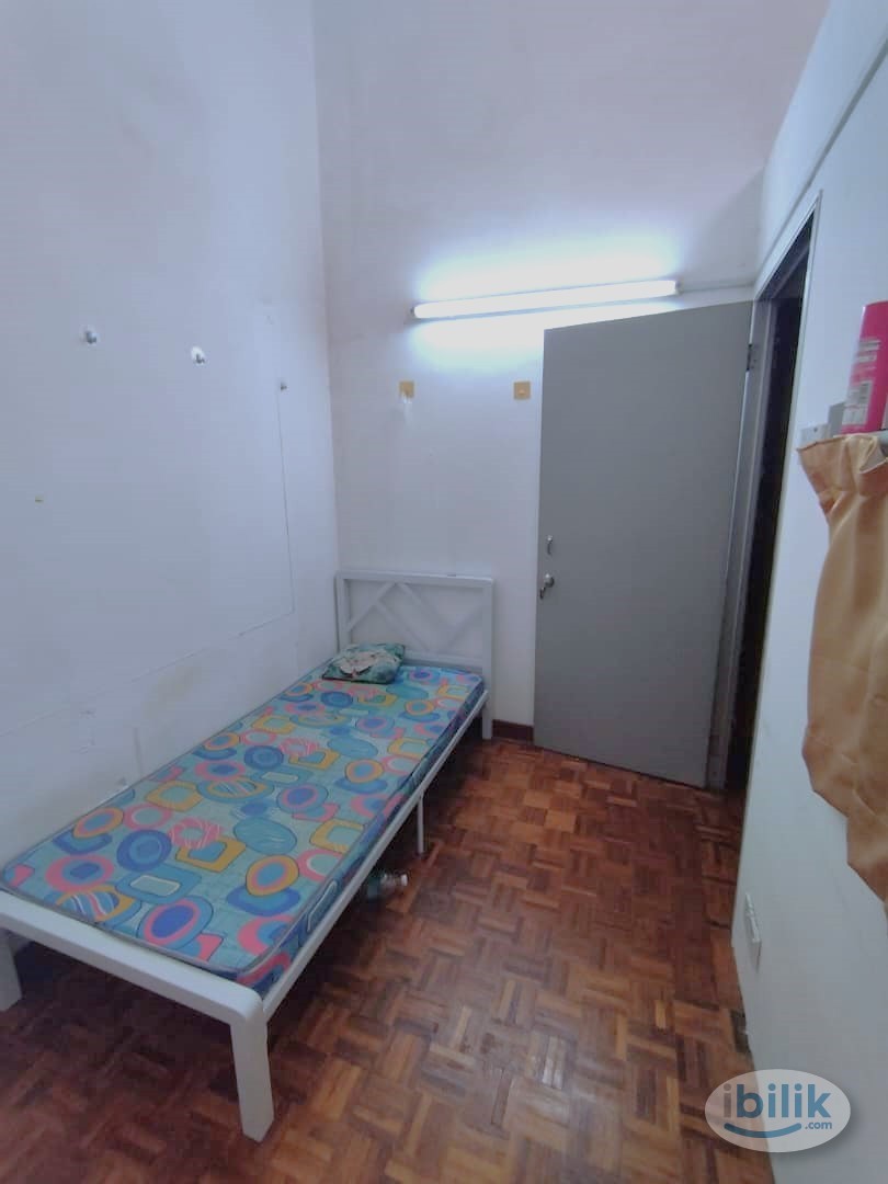 👍Cheap and Nice Room👍 in Band Utama, Near to 1 Utama - Image 3
