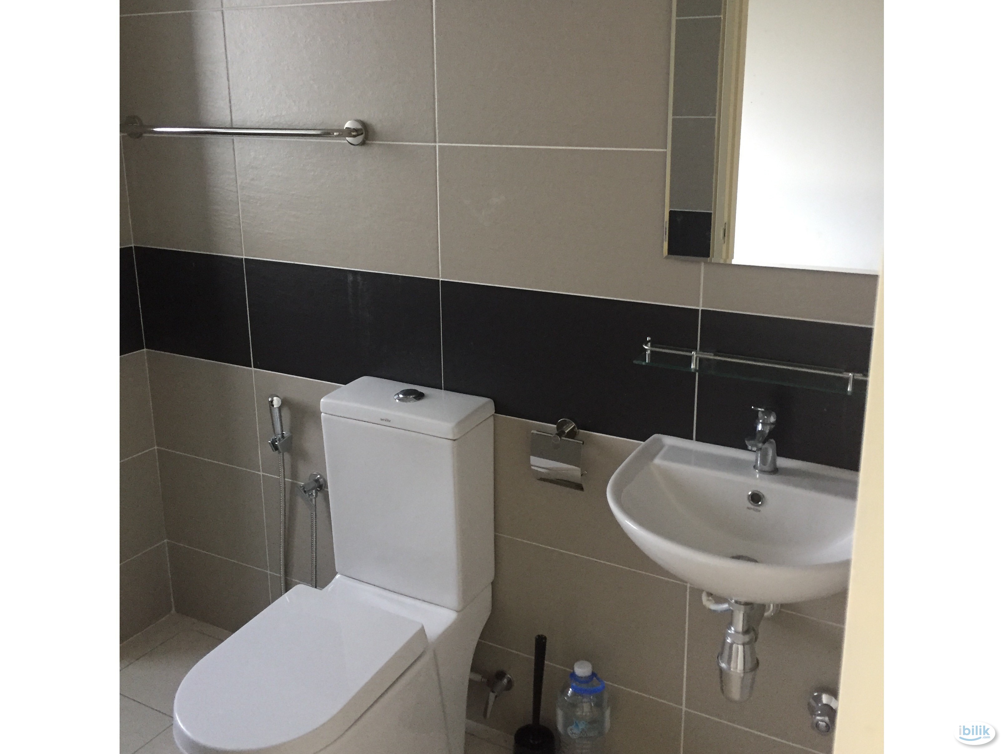Middle Room at Tiara Hatamas, Cheras - Image 2