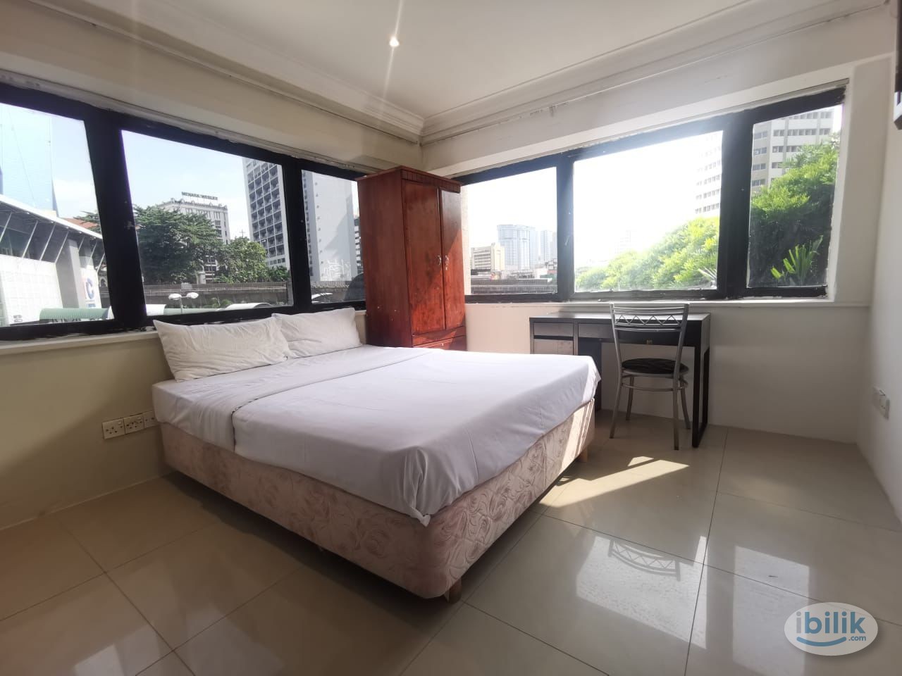 Zero Deposit❗Walking Distance to LRT/MRT Plaza Rakyat❗Super Comfy Queen Bed Master Room For Couple❗ - Image 3