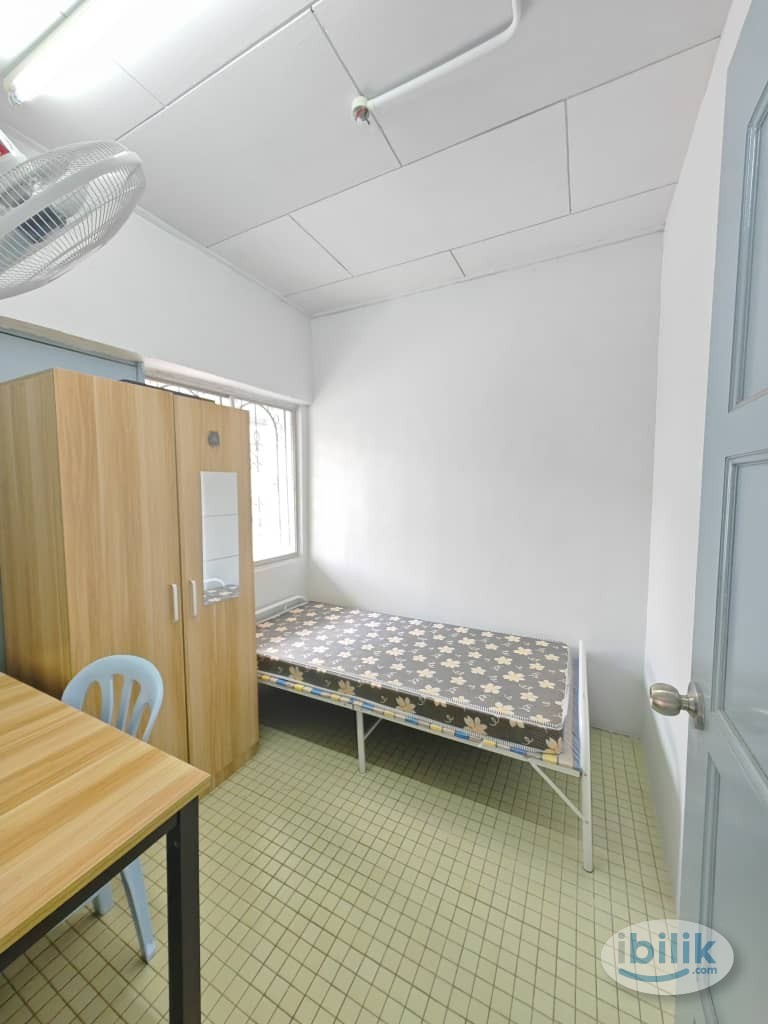 Low Deposit🔥Bilik Sewa Di Connaught Area , Female Or Male Unit , Jalan Kaki Ke UCSI , Connaught Pasar Malam , Move In Re - Image 1