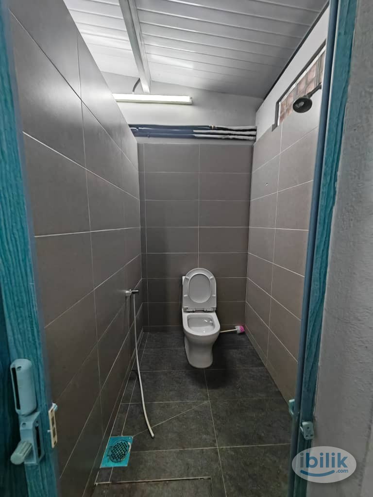 Low Deposit🔥Bilik Sewa Di Connaught Area , Female Or Male Unit , Jalan Kaki Ke UCSI , Connaught Pasar Malam , Move In Re - Image 4