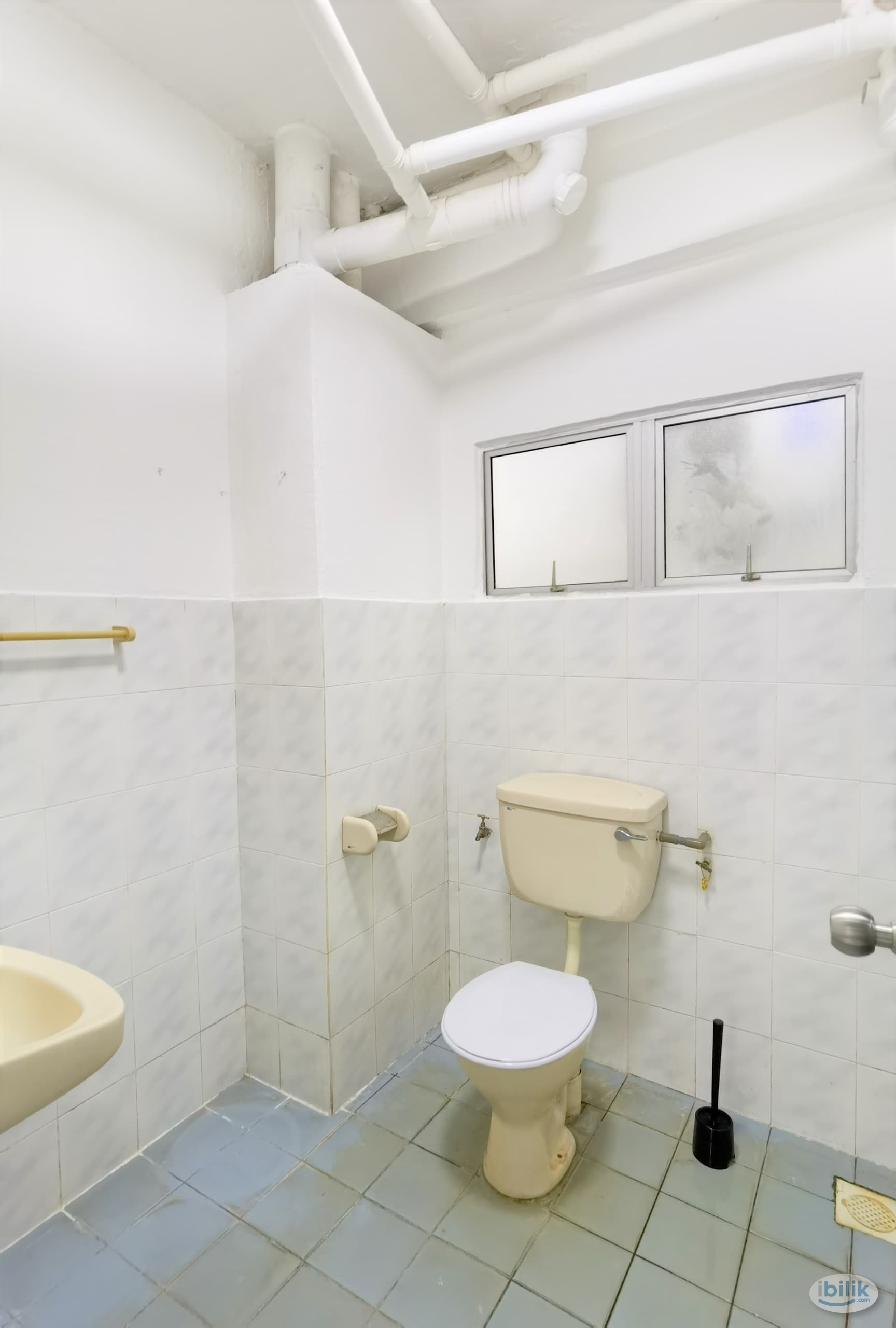 Single Room at Endah Ria, Sri Petaling - Image 4