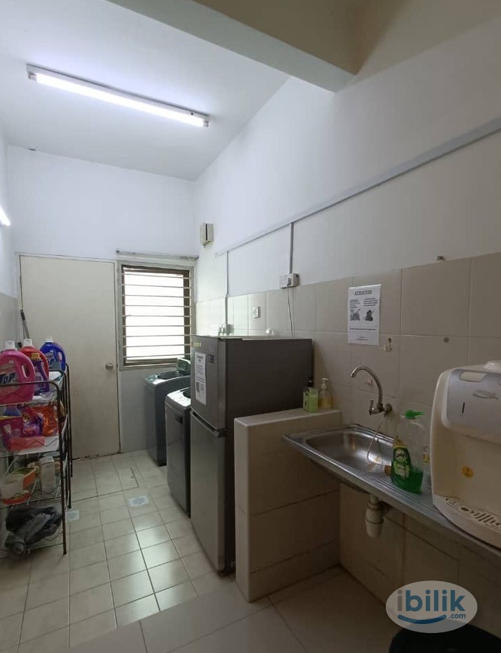 Room for Rent with Air-Cond ❄ at Bandar Botanic near GM Klang - Image 2