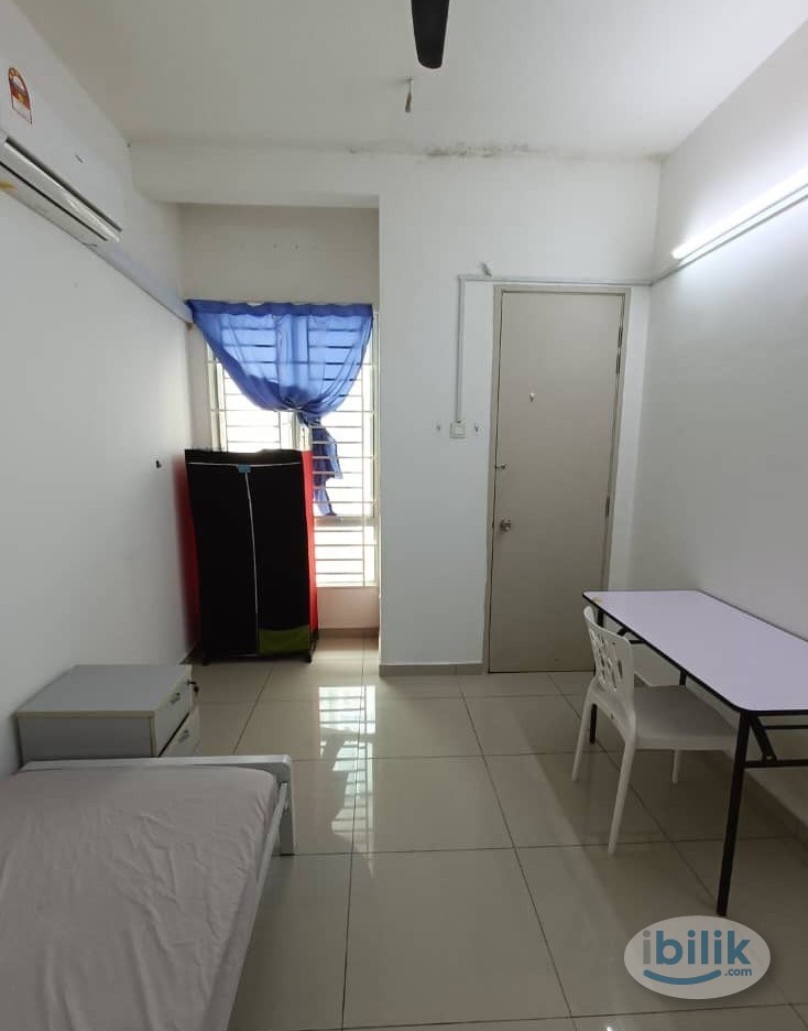 Room for Rent with Air-Cond ❄ at Bandar Botanic near GM Klang - Image 4