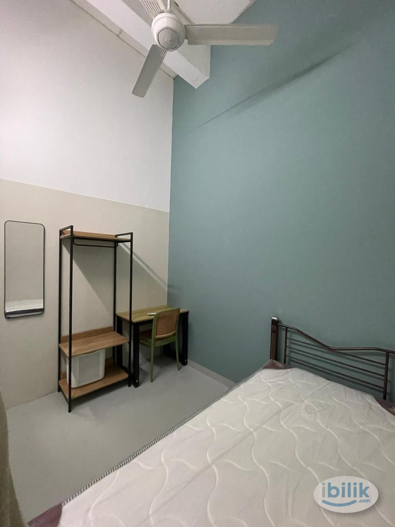 🏡 Move in Immediately Single Room for Rent at Kota Kemuning 🏡 - Image 1