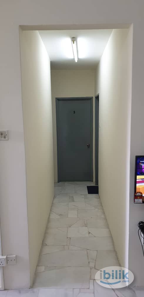 Single Room at MRT Taman Equine, Seri Kembangan - Image 1