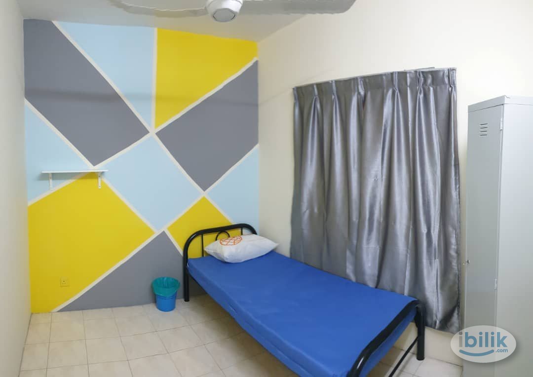 Single Room at MRT Taman Equine, Seri Kembangan - Image 5