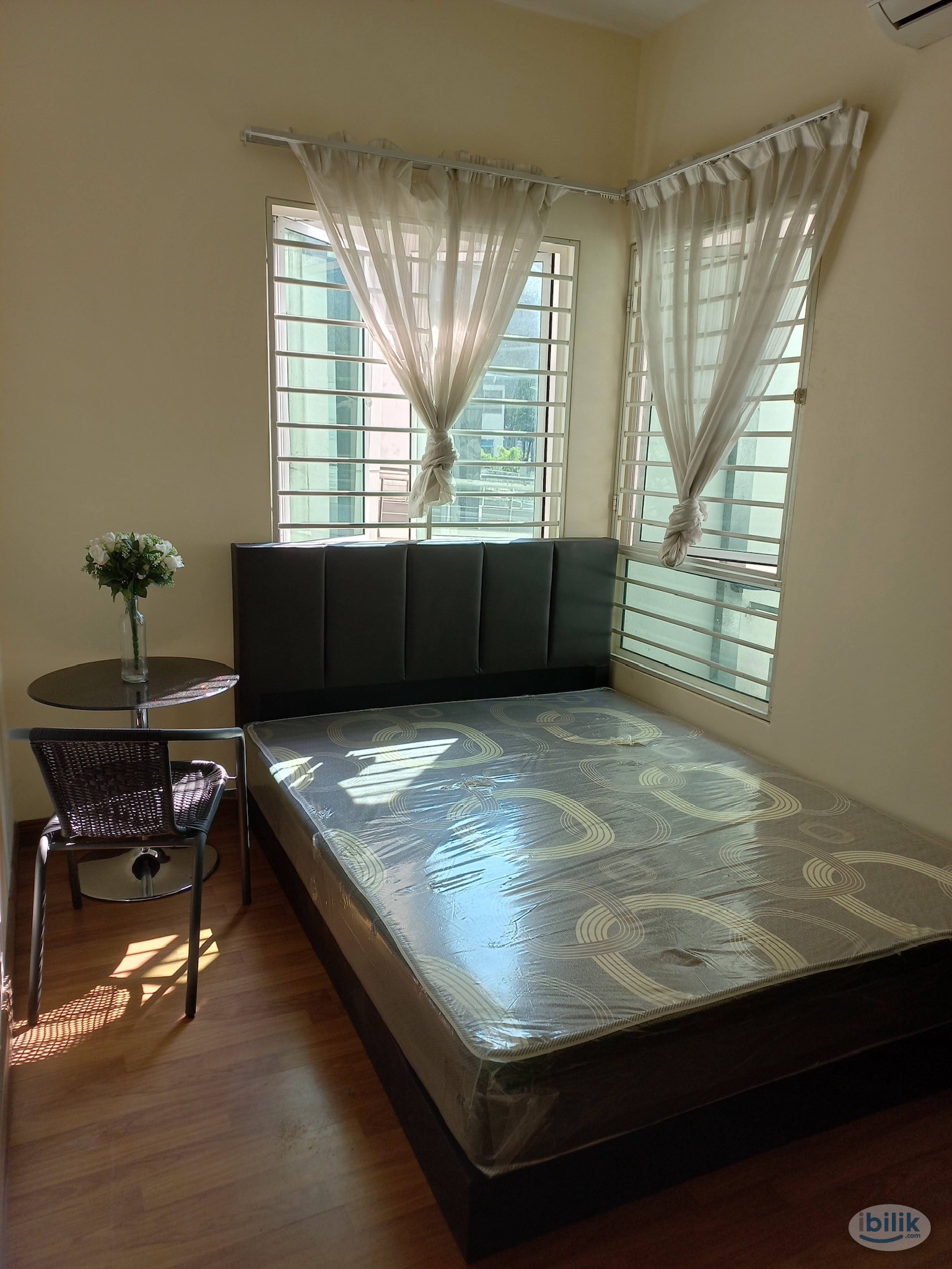 FEMALE Middle Room at Metropolitan Square, Damansara Perdana - Image 1