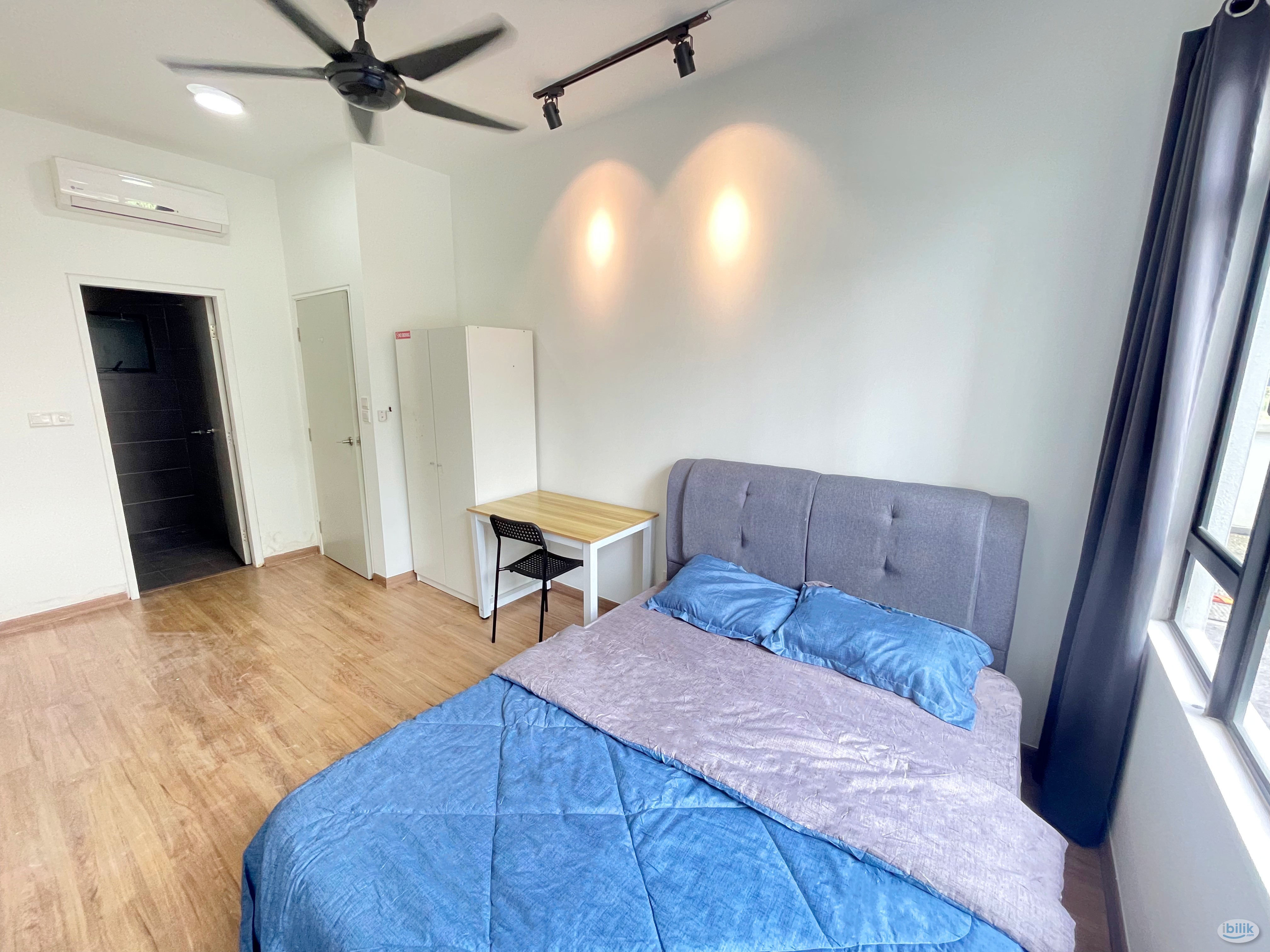 【New Renovated】The Greens Aircon Room at Subang West - Image 1