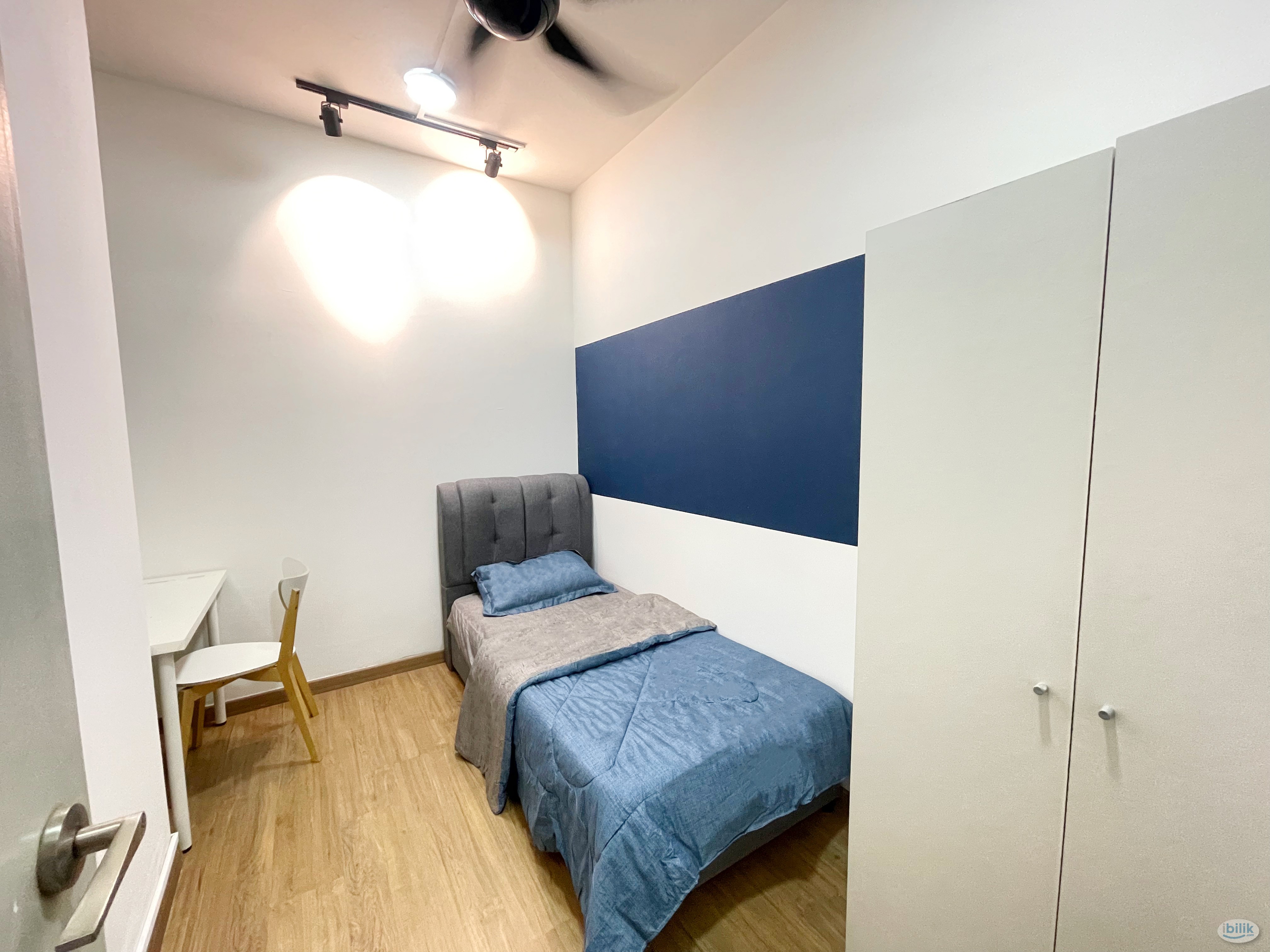【New Renovated】The Greens Aircon Room at Subang West - Image 3