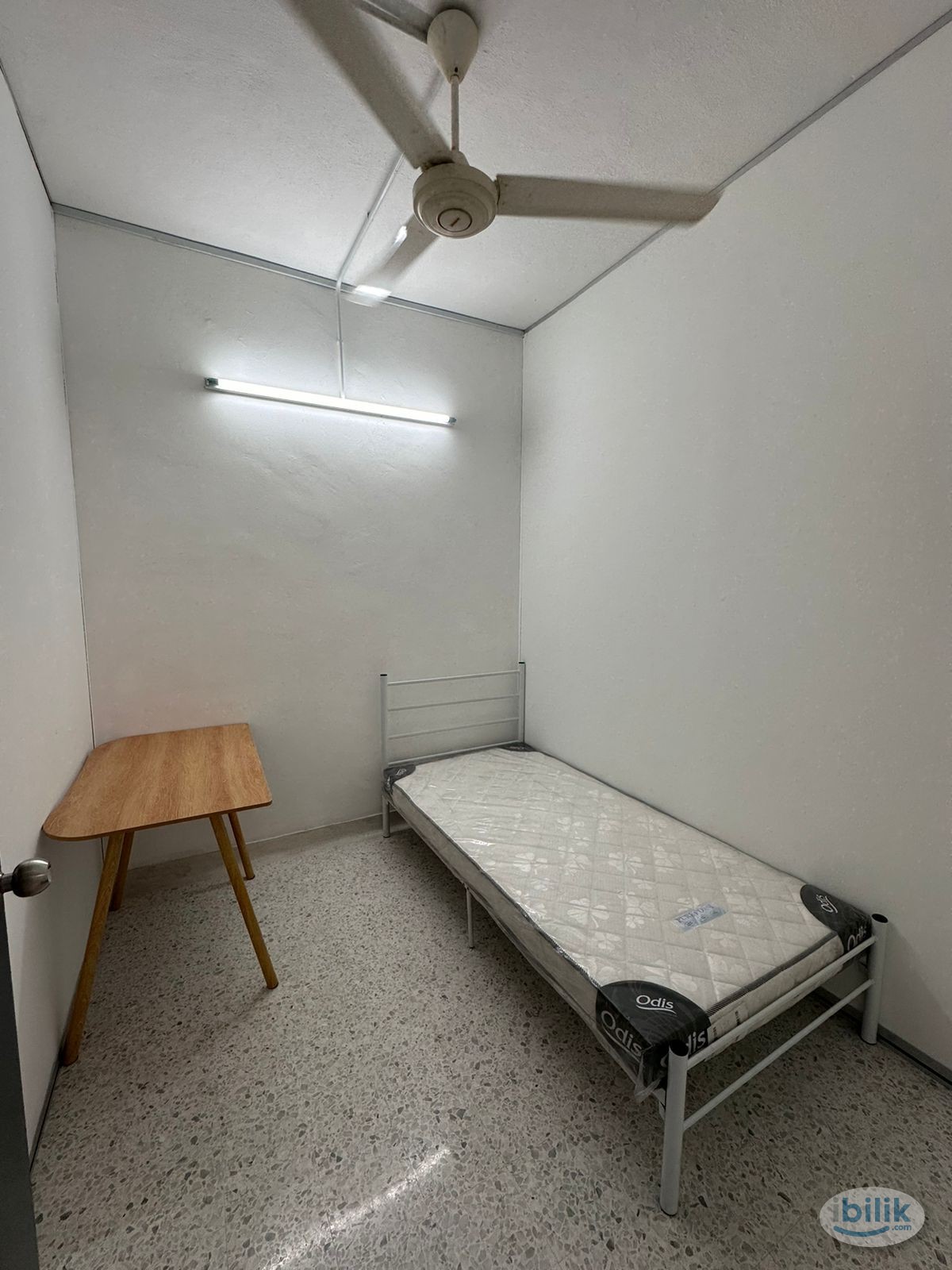 🏢🏢🏢ROOM MOST SUITABLE FOR PEOPLE WORKING AT STARLING MALL🏢🏢🏢 - Image 1