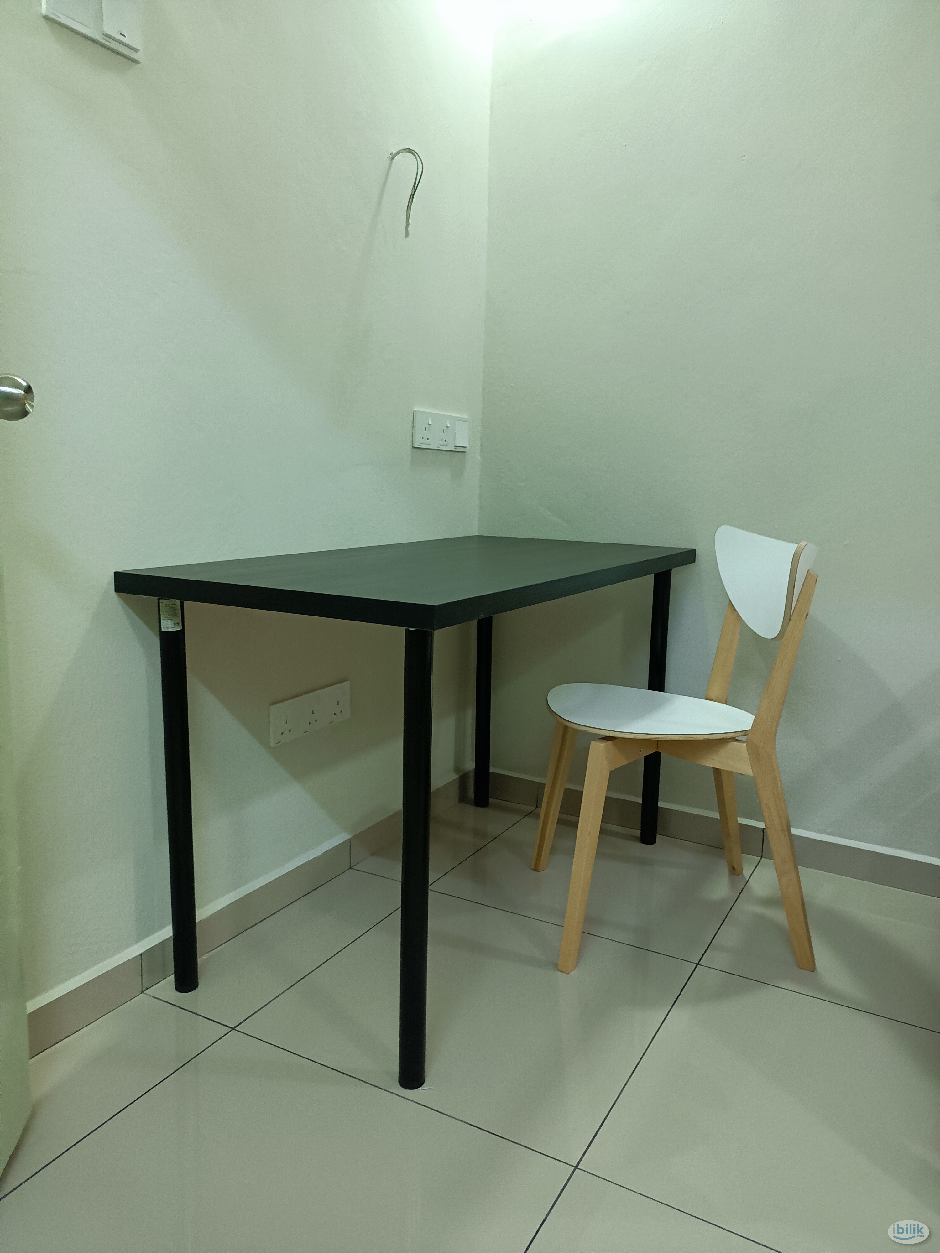 Middle Room at Pandan Perdana, Pandan - Image 2