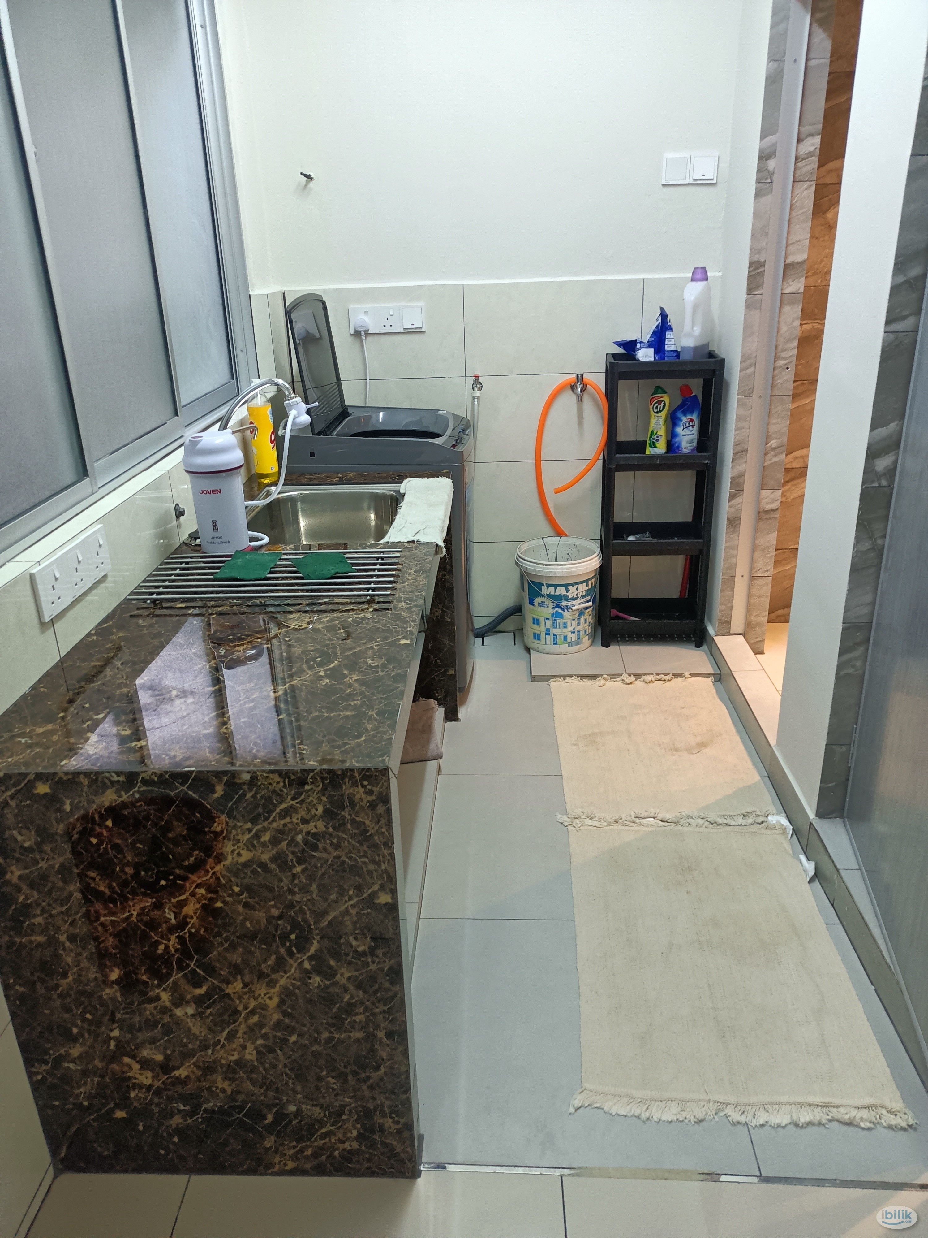 Middle Room at Pandan Perdana, Pandan - Image 3