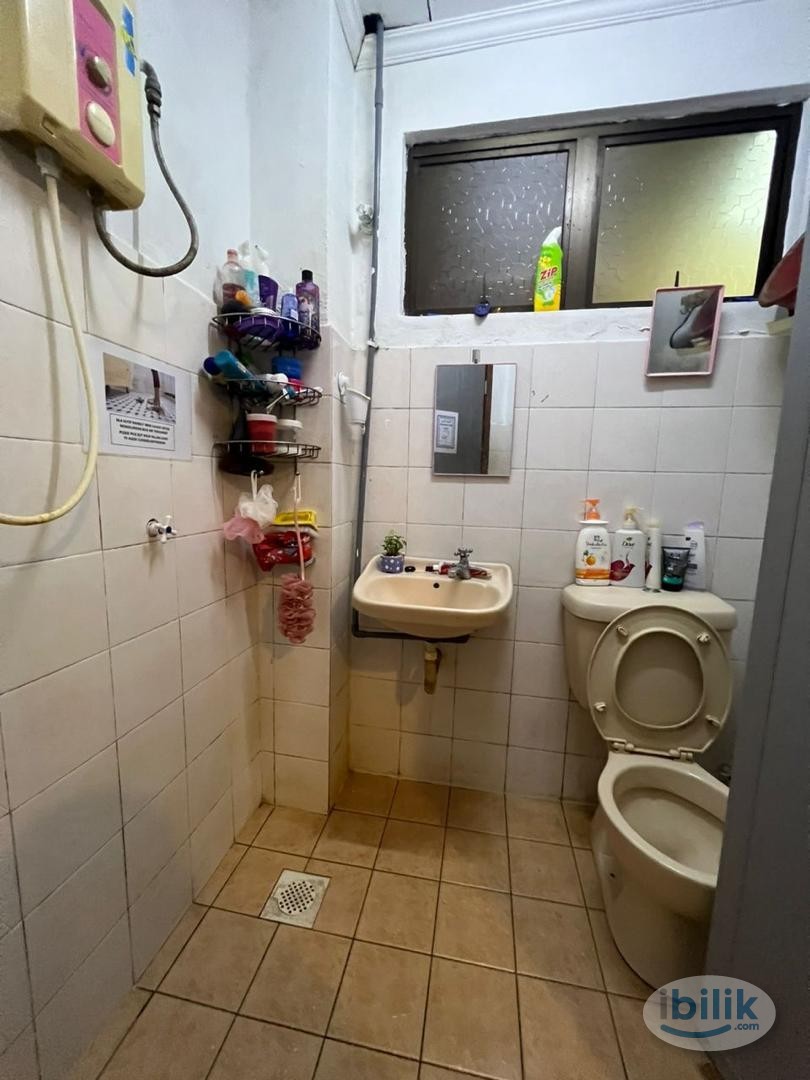 ⚡8 mins walking distance to the KTM BANDAR UTAMA❗Room for rent @ Bandar Utama - Image 2