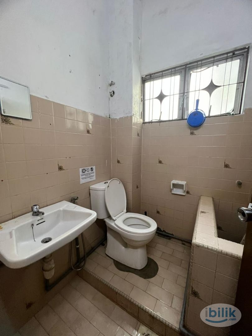 Male Units Kota Damansara🕴🏻Single Room To Rent With WiFi 🌐10 Minutes walking distance to MRT Damansara - Image 2